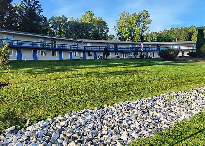 Econo Lodge Lee - Great Barrington